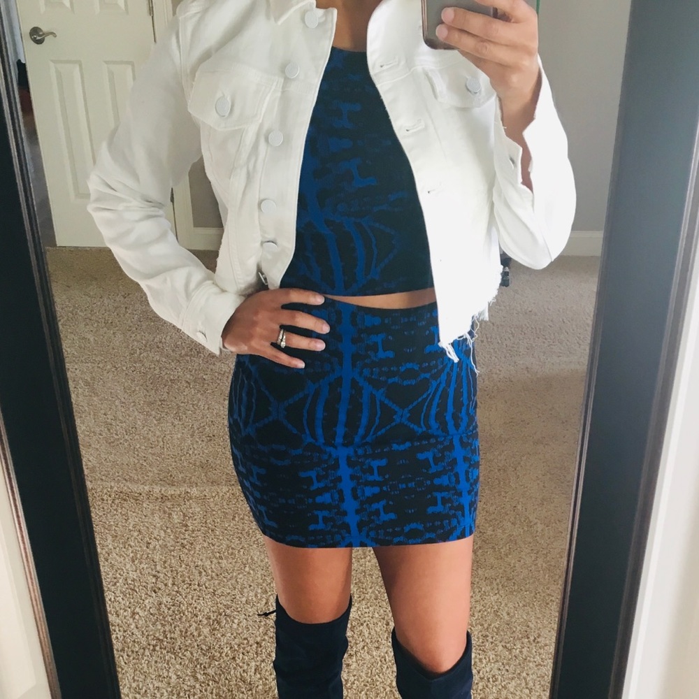 Oversized Denim Jacket - Picture 3 of 8
